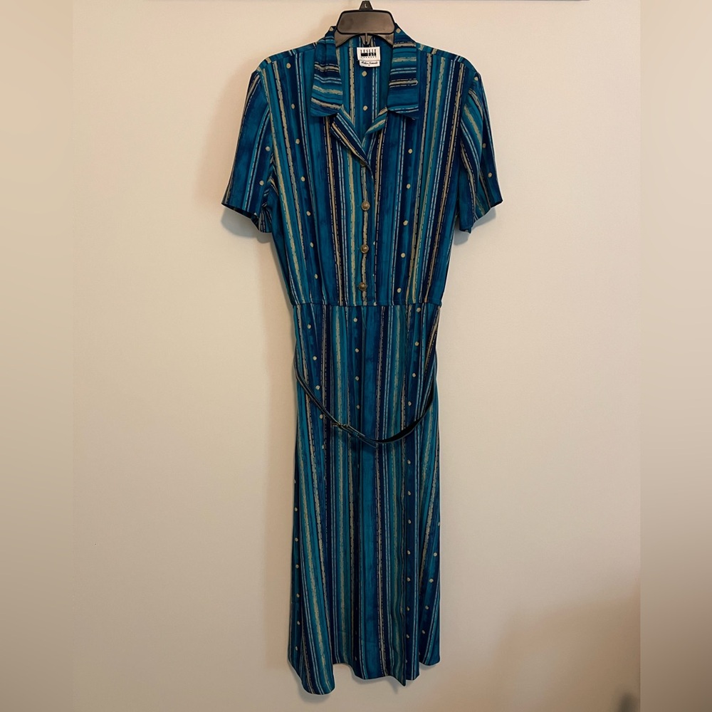 Vintage Leslie Fay collared maxi dress with belt